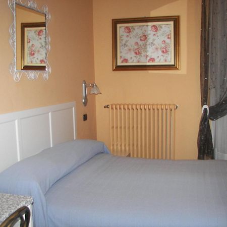 Albergo Sangrila Lanzo Torinese Zewnętrze zdjęcie
