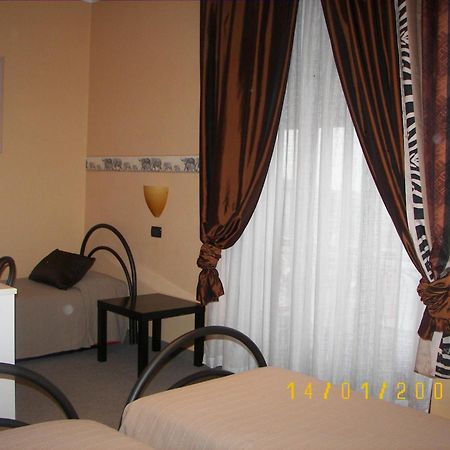 Albergo Sangrila Lanzo Torinese Zewnętrze zdjęcie