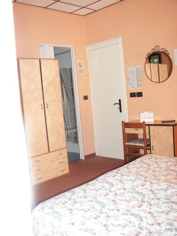 Albergo Sangrila Lanzo Torinese Pokój zdjęcie