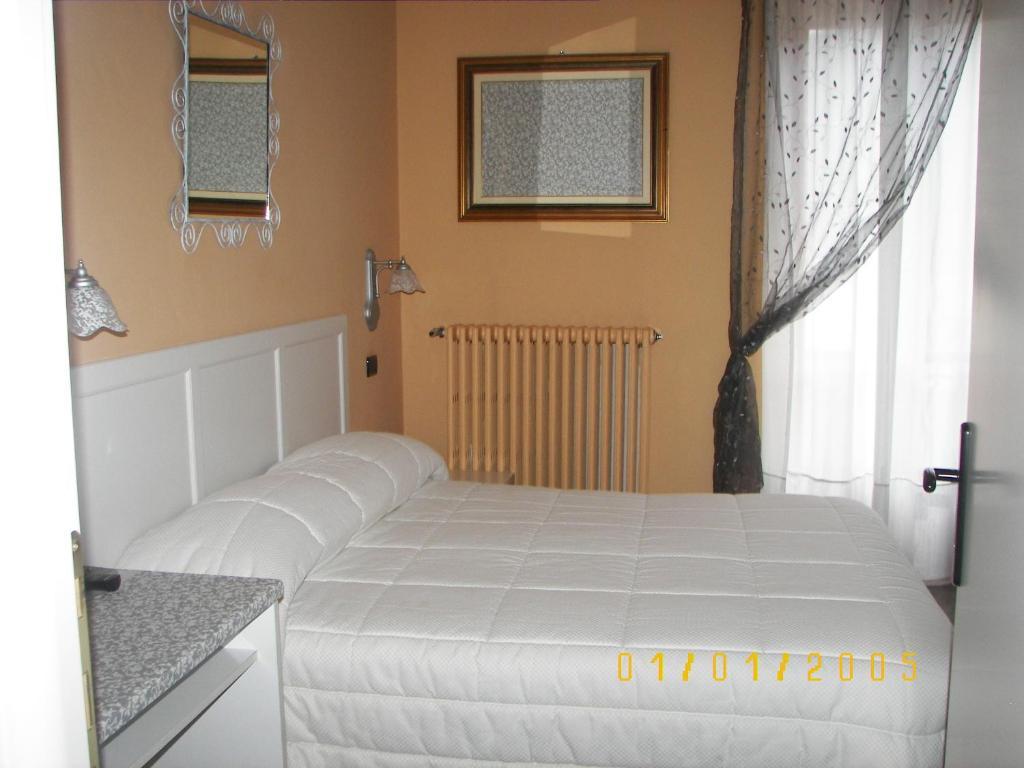 Albergo Sangrila Lanzo Torinese Pokój zdjęcie