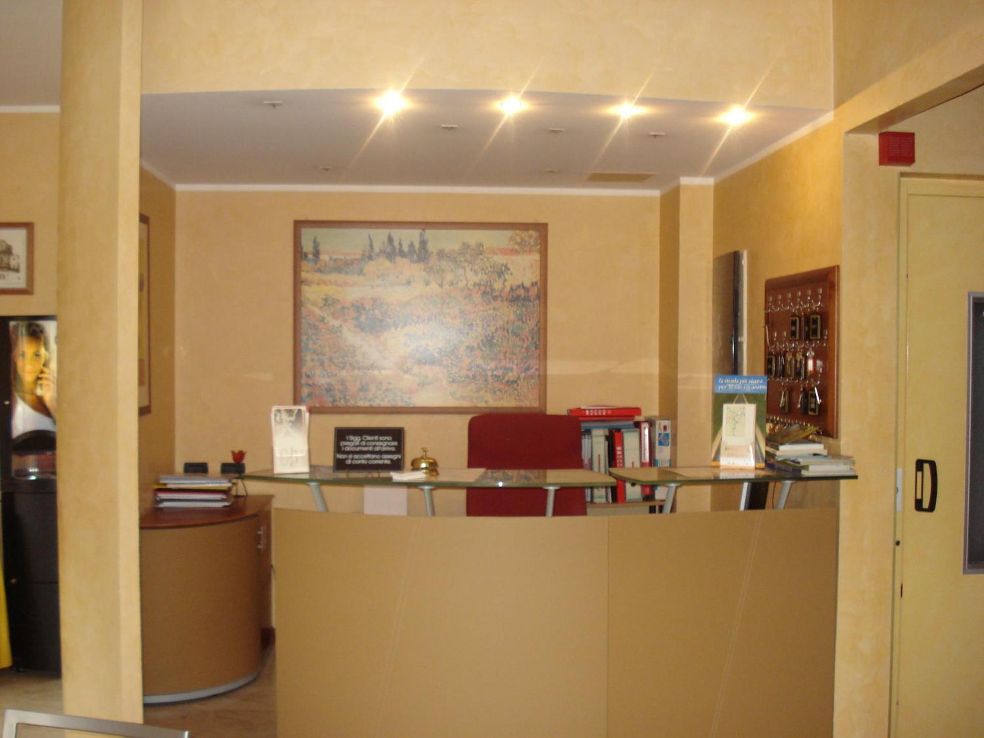Albergo Sangrila Lanzo Torinese Zewnętrze zdjęcie