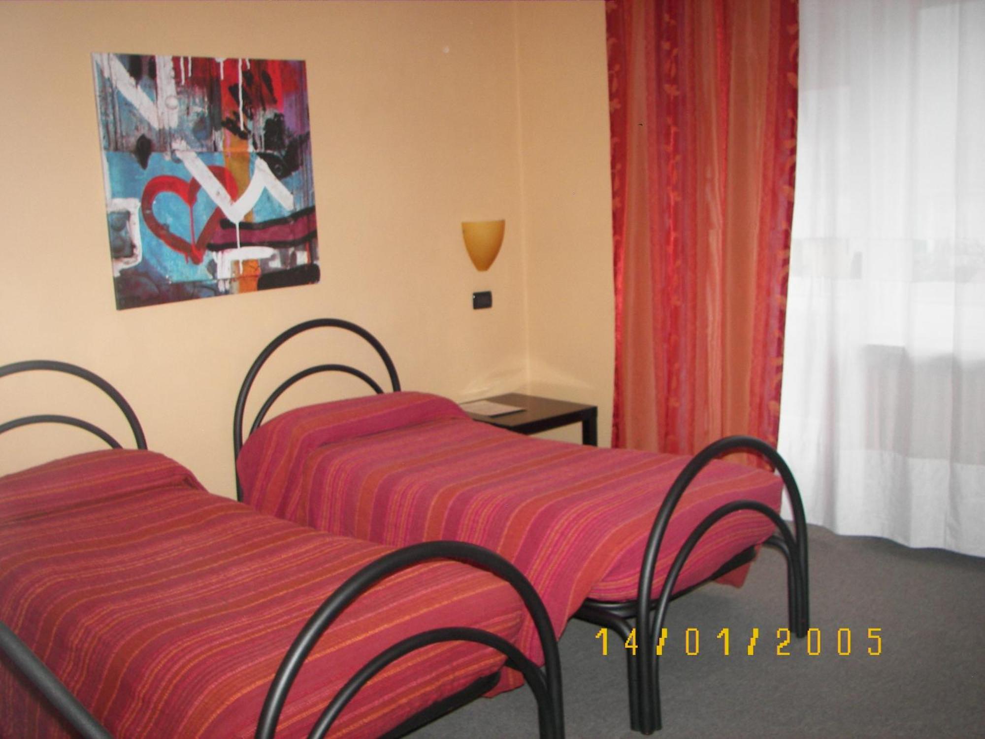 Albergo Sangrila Lanzo Torinese Zewnętrze zdjęcie