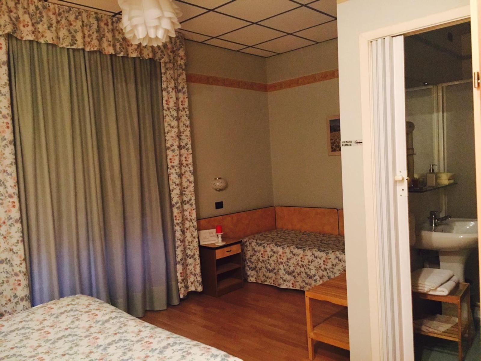 Albergo Sangrila Lanzo Torinese Pokój zdjęcie