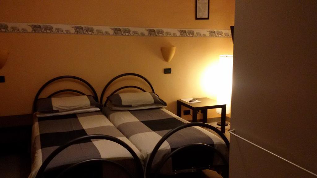 Albergo Sangrila Lanzo Torinese Zewnętrze zdjęcie