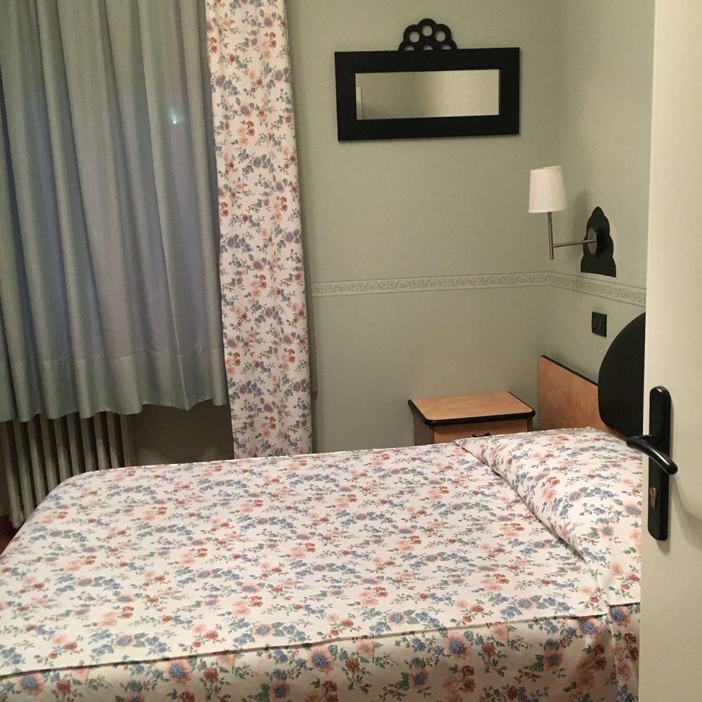 Albergo Sangrila Lanzo Torinese Zewnętrze zdjęcie